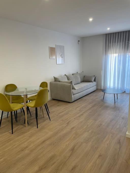 Апартаменты Estrenalo A Minutos De Bcn Сан-Фелиу-де-Льобрегат Экстерьер фото